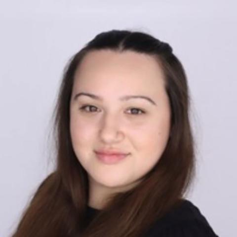 Headshot of Carolyn Reid, Administrative Aide, Public Programs and Continuing Education
