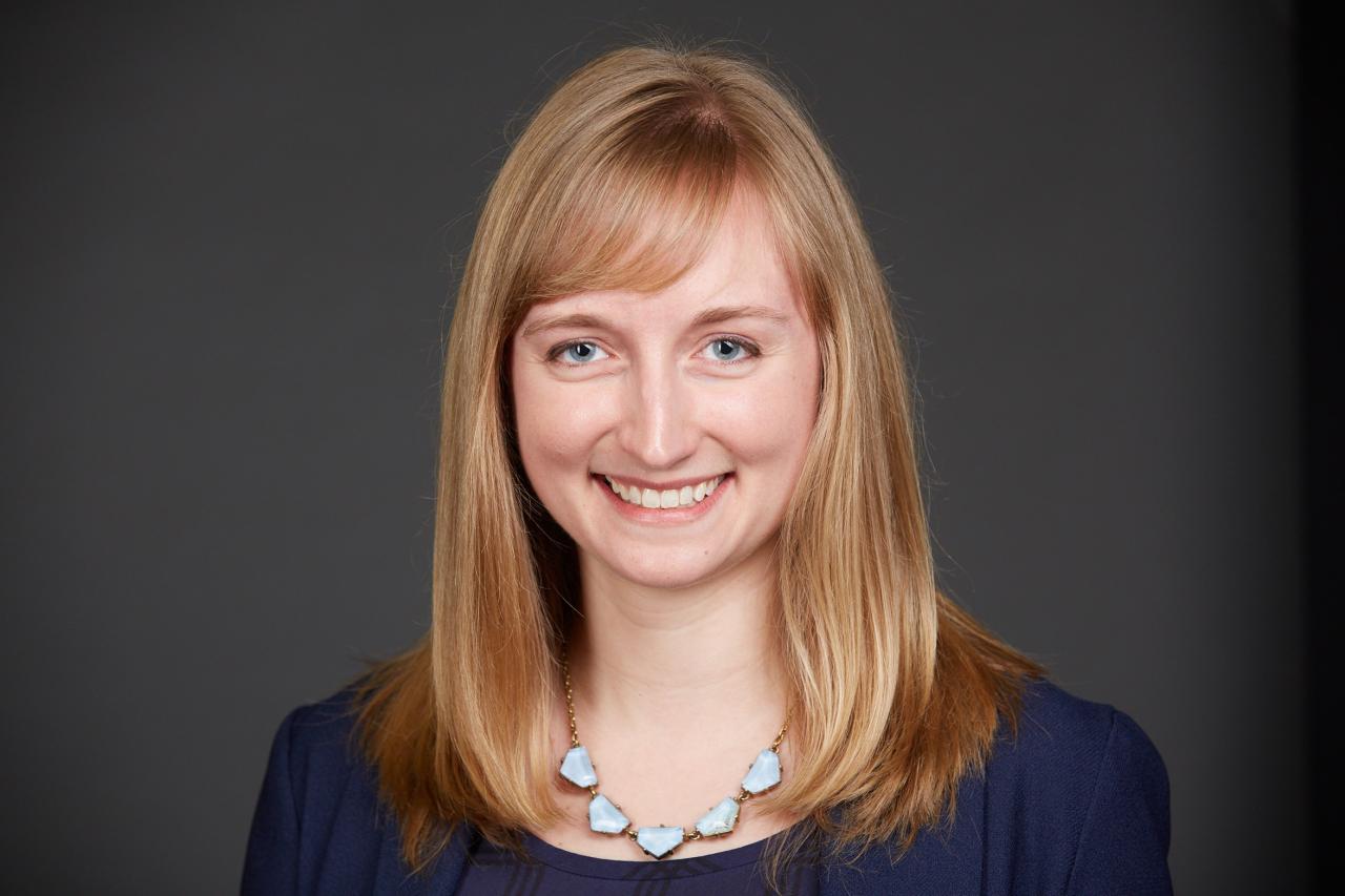 Annie Stone headshot