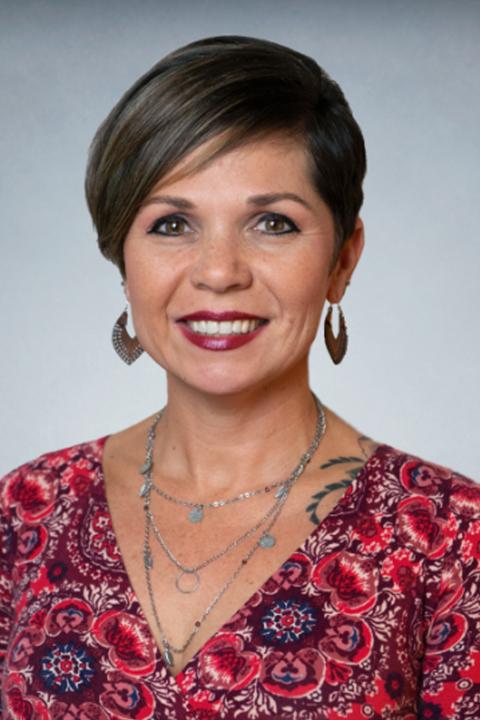 item.storyPage.activeImage.alt || true