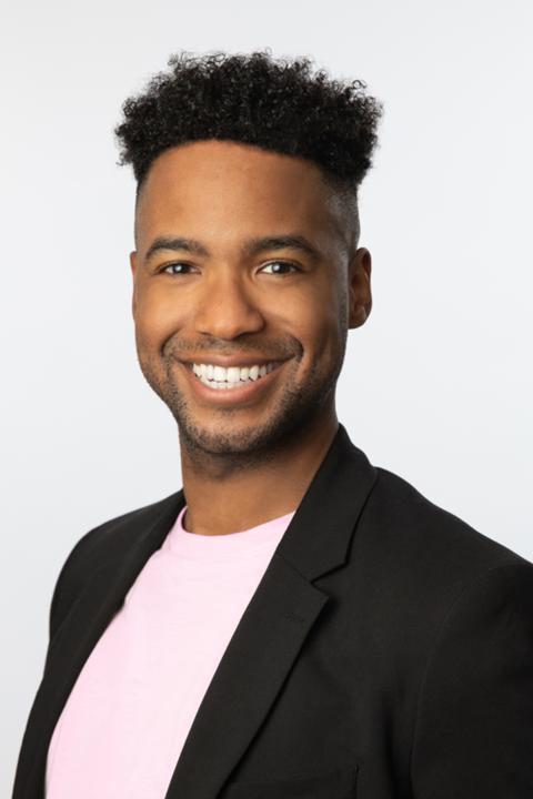 item.storyPage.activeImage.alt || true