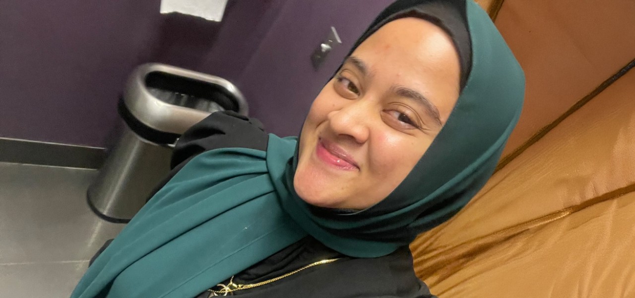 NYU SPS alumna Najla Reza smiles for a selfie.