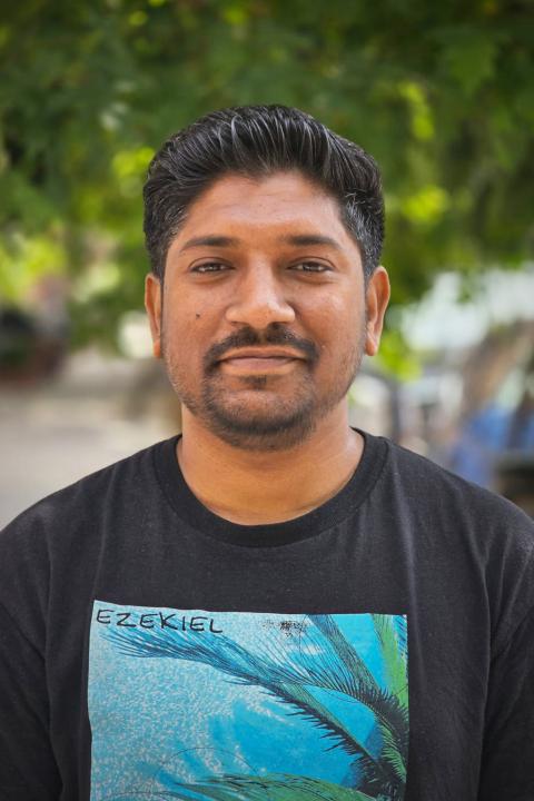 item.storyPage.activeImage.alt || true