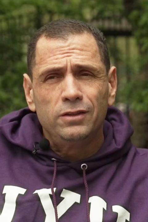 item.storyPage.activeImage.alt || true