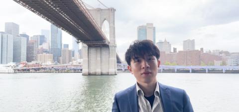 item.storyPage.activeImage.alt || true