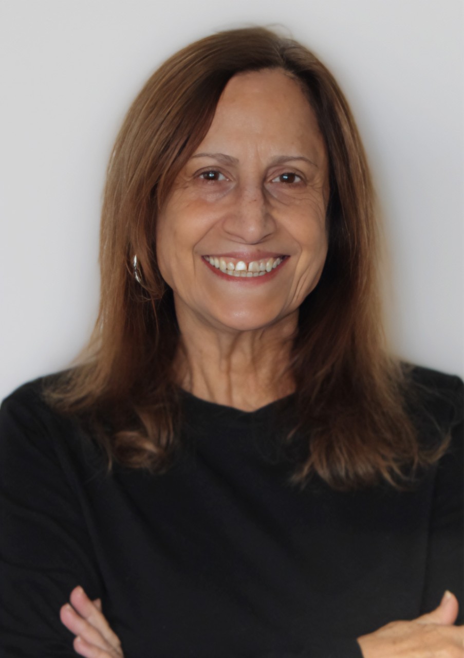 Headshot of Genevieve Leone