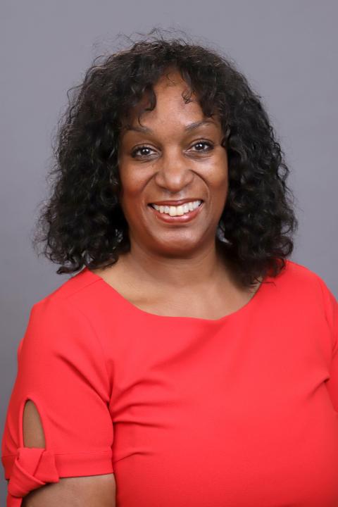 item.storyPage.activeImage.alt || true