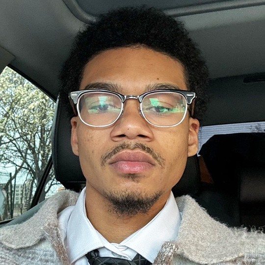 Headshot of Angelo Diaz