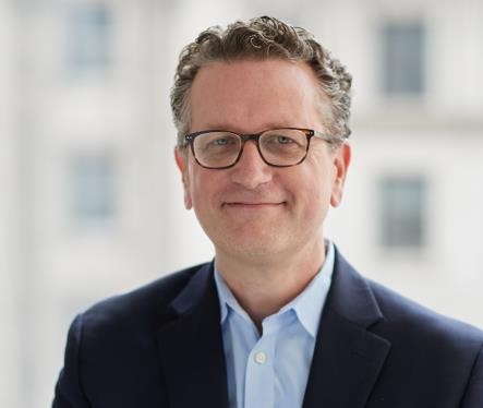 Matthew Breitfelder headshot